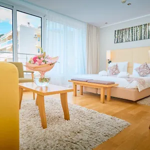 4* Отель Astoria